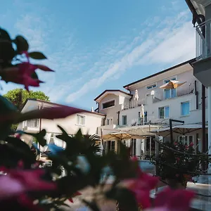 Stella Della Versilia 4*, Marina di Massa Italy