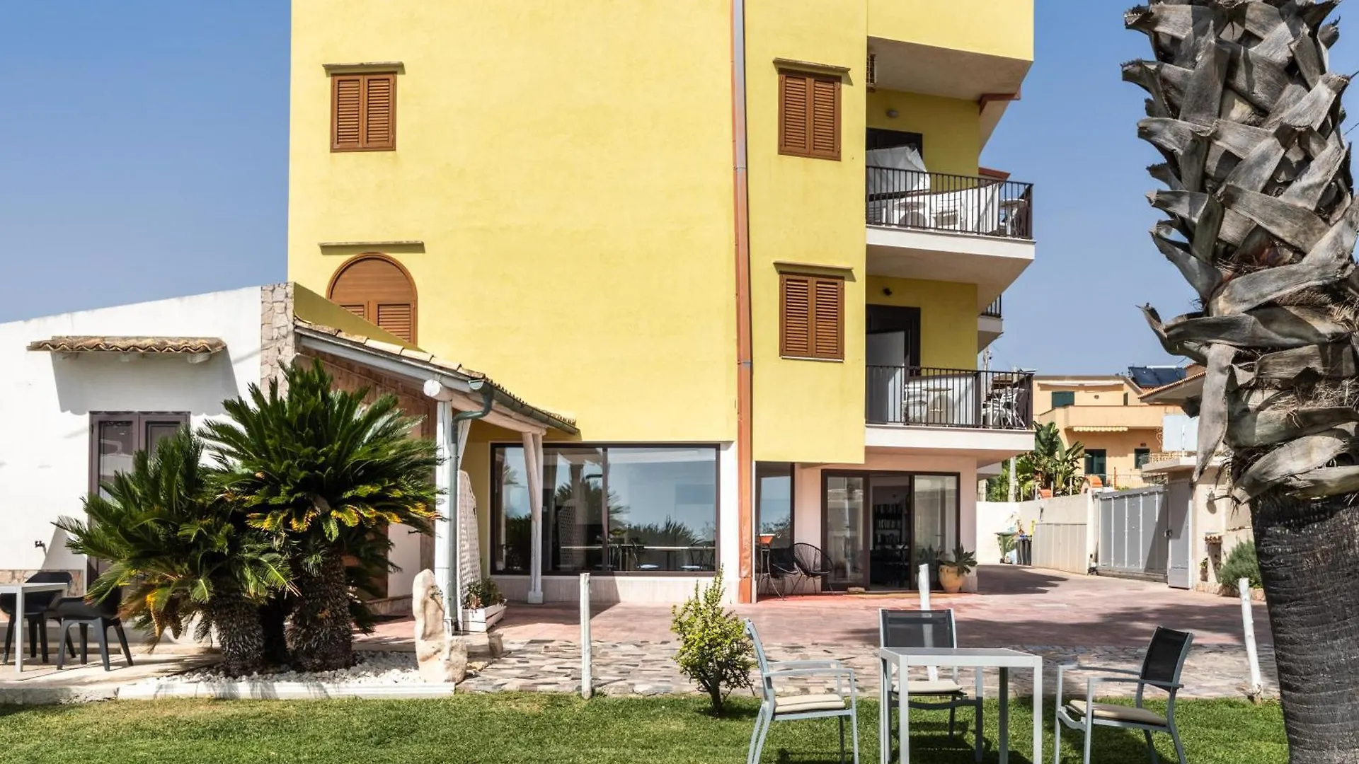 B&B La Terrazza Sul Mare Avola 3*,  Italy